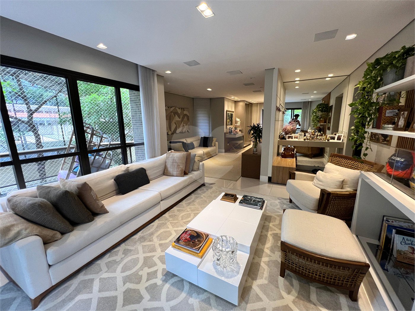 Apartamento à venda com 4 quartos, sendo 3 suítes, em Itaim Bibi, São Paulo, SP