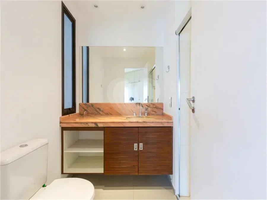 Apartamento à venda ou para alugar com 3 suítes em Real Parque, São Paulo, SP