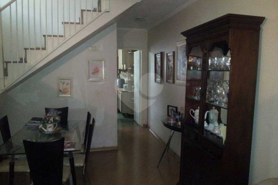 Sobrado à venda com 3 quartos em Vila Guilherme, São Paulo, SP