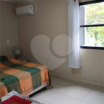 Duplex à venda com 3 quartos, sendo 1 suíte, em Enseada, Guarujá, SP