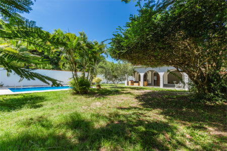 Casa à venda com 3 quartos, sendo 1 suíte,  em Manguinhos, Armação dos Búzios, RJ