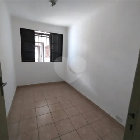 Casa de Vila à venda com 3 quartos, sendo 1 suíte,  em Jardim Esmeralda, São Paulo, SP