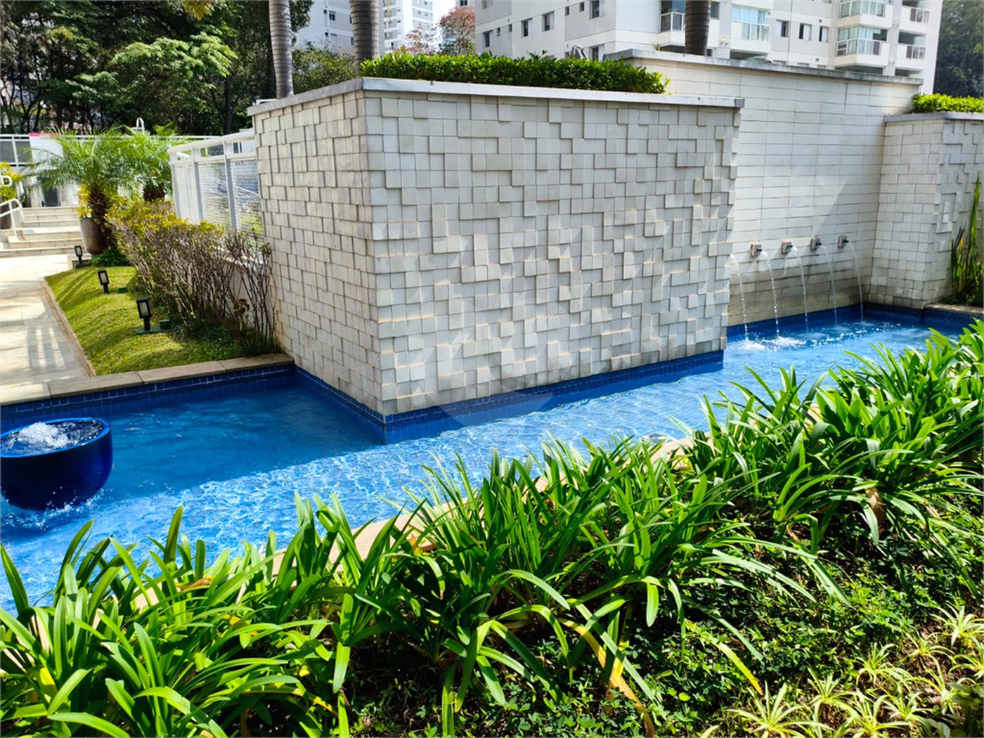 Apartamento à venda com 2 quartos, sendo 1 suíte,  em Vila Andrade, São Paulo, SP