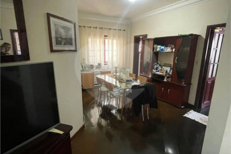 Sobrado à venda com 3 quartos, sendo 1 suíte, em Jardim Regina, Indaiatuba, SP