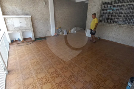 Sobrado à venda com 3 quartos em Parque Esmeralda, São Paulo, SP