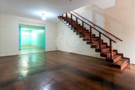 Casa à venda ou para alugar com 9 quartos em Vila Mariana, São Paulo, SP