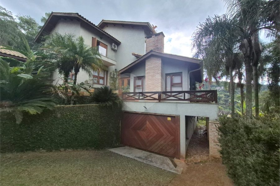 Casa à venda com 3 suítes no condomínio Sausalito, Mairiporã - SP