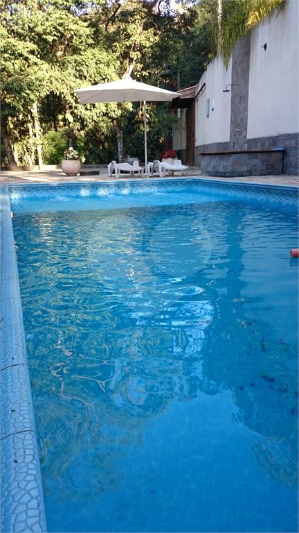 Sobrado à venda com 3 quartos, sendo 2 suítes, em Roseira, Mairiporã, SP