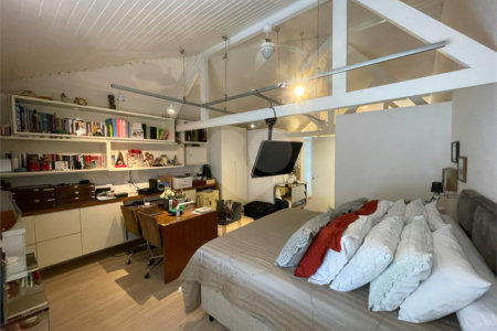 Casa em condomínio à venda ou para alugar com 4 quartos, sendo 3 suítes,  em Jardim Panorama, São Paulo, SP