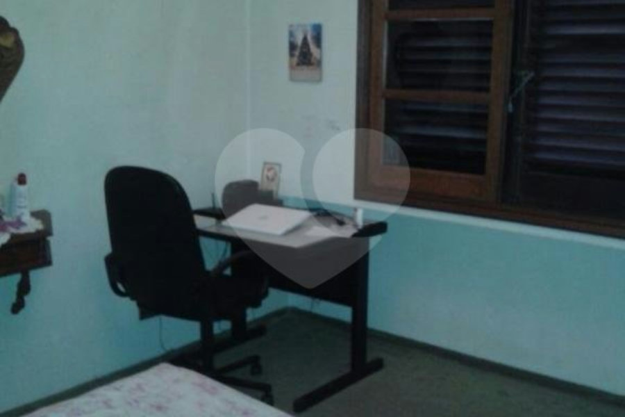 Sobrado à venda com 5 quartos, sendo 1 suíte, em Tremembé, São Paulo, SP