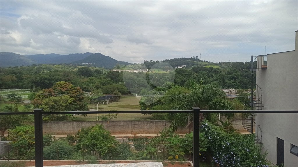 Casa à venda com 3 suítes no condomínio Serra da Estrela, Atibaia - SP