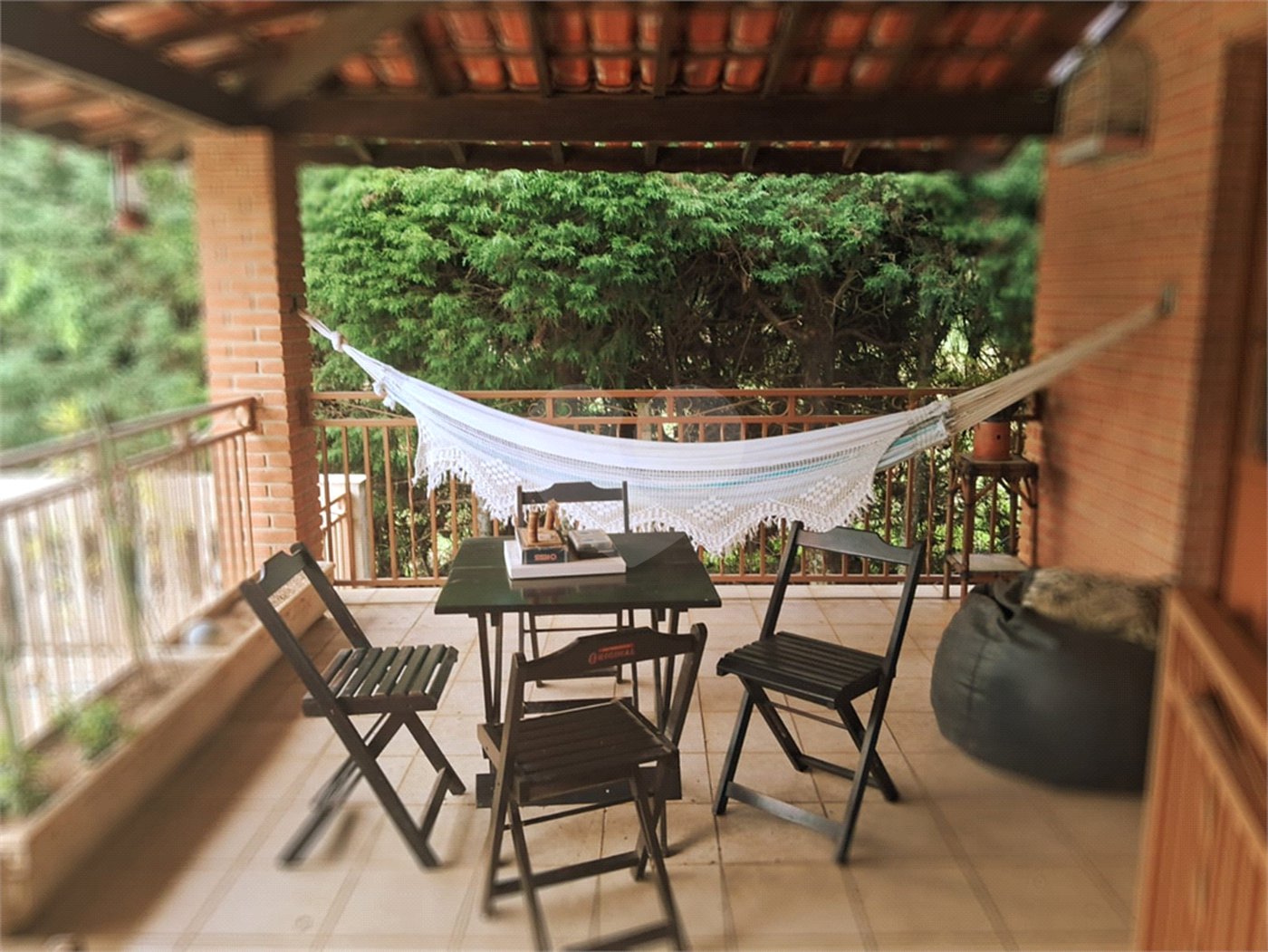Casa à venda com 3 quartos, sendo 1 suíte, no condomínio Acmti - Colinas do Mosteiro, Terras de Itaici e Recanto dos Pássaros, Indaiatuba - SP