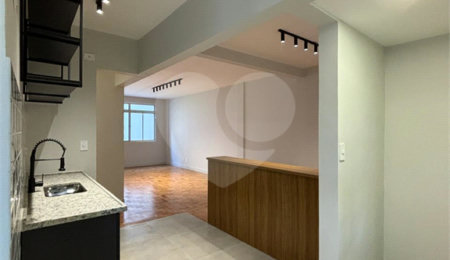Apartamento à venda com 3 quartos, sendo 1 suíte,  em Pinheiros, São Paulo, SP