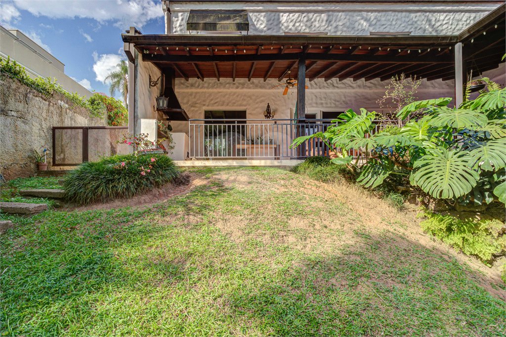 Casa de Vila à venda com 3 quartos, sendo 2 suítes, em Alto da Boa Vista, São Paulo, SP