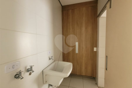 Casa à venda com 3 suítes no condomínio Horto Florestal II, Sorocaba - SP