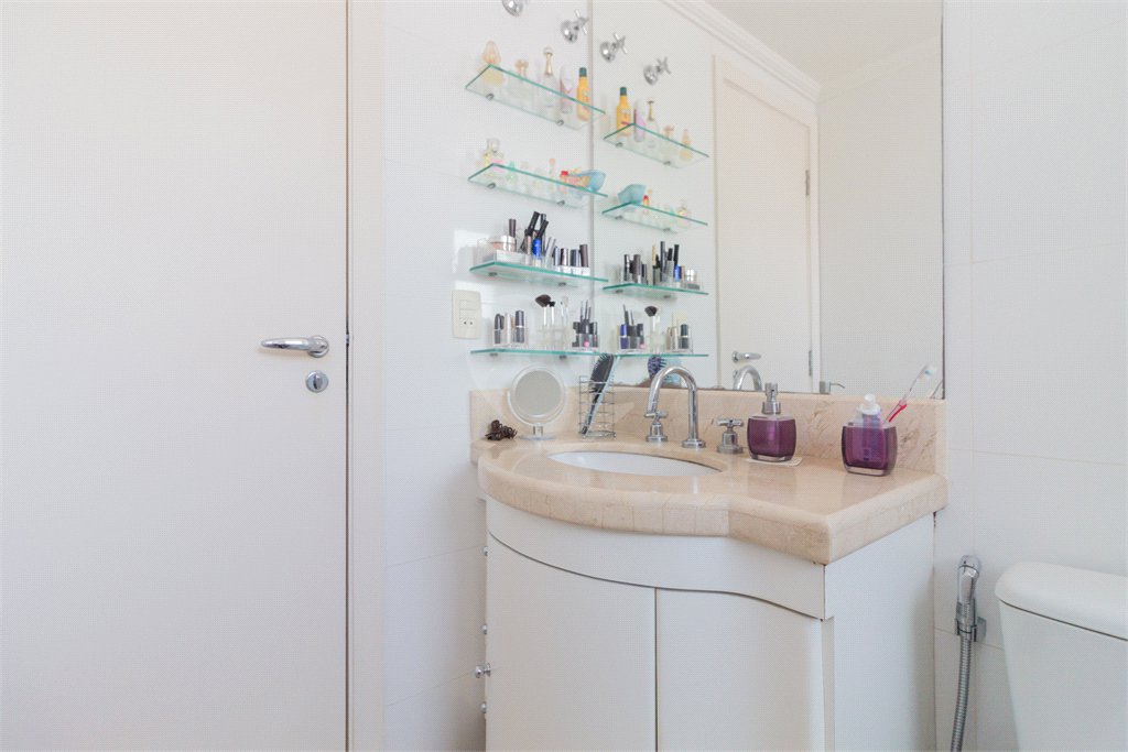 Apartamento à venda com 4 quartos, sendo 3 suítes,  em Indianópolis, São Paulo, SP