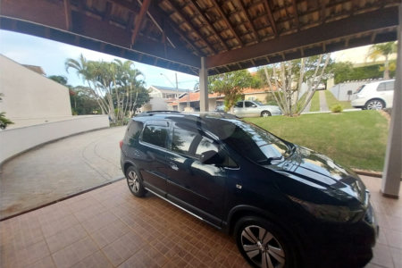 Casa Térrea Disponível para Locação e Venda no Condomínio Vilaggio Capriccio