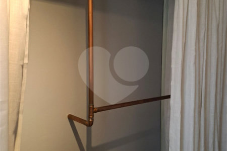 Apartamento moderno e mobiliado, 1 dormitório 1 banheiro, sala de star com varanda, cozinha americana, na Vila Olímpia.