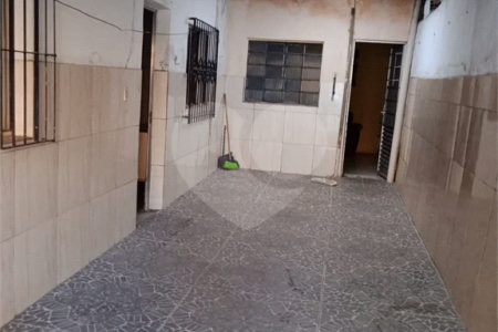 Casa com 180m², 3 quartos, 2 garagens, à venda em Guaianazes