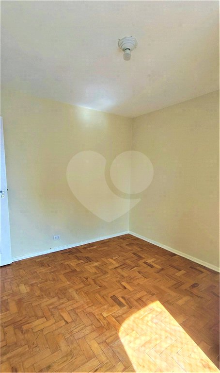 APARTAMENTO 1 DORMITÓRIO COM VAGA
