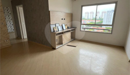 Apartamento à venda com 2 quartos, sendo 1 suíte,  em Jardim Ester, São Paulo, SP