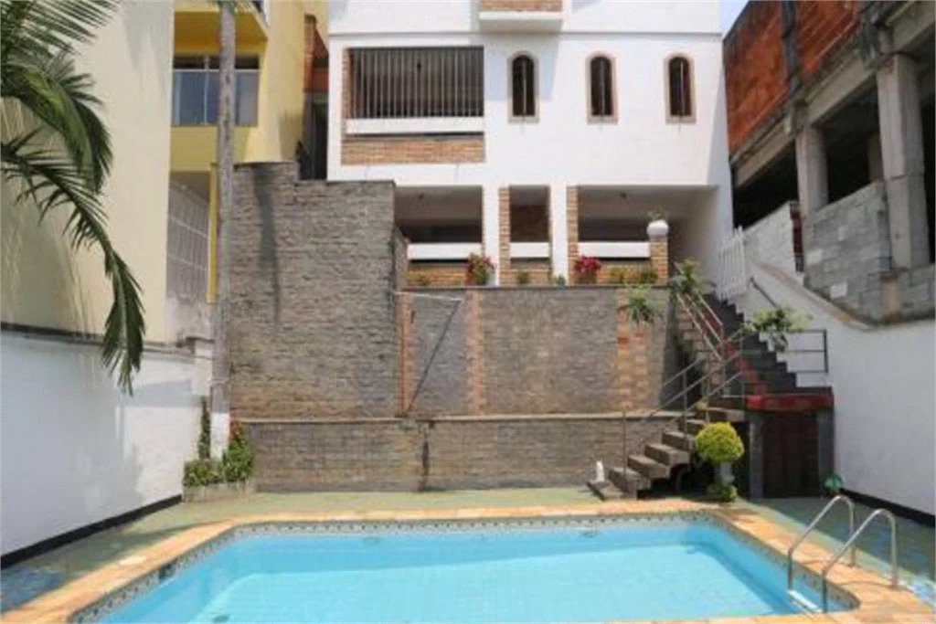 Sobrado à venda com 4 quartos, sendo 2 suítes, em Jardim Bonfiglioli, São Paulo, SP
