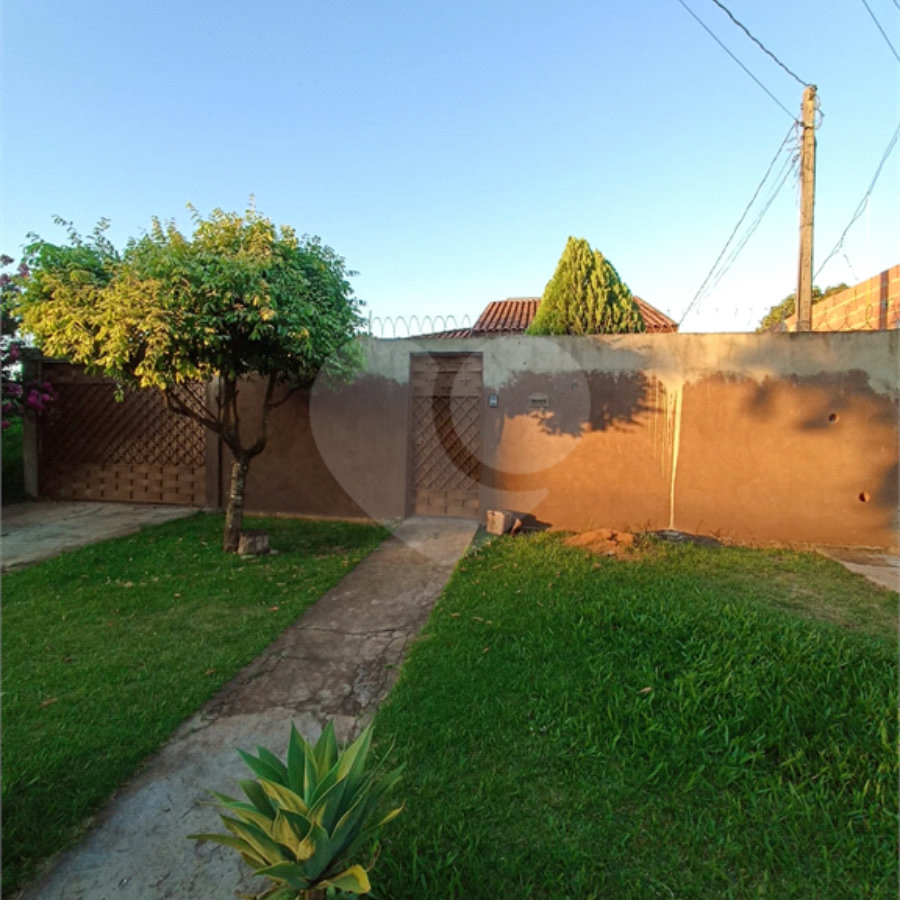 Casa à venda com 3 quartos em Parque dos Ipês I, Ponta Porã, MS