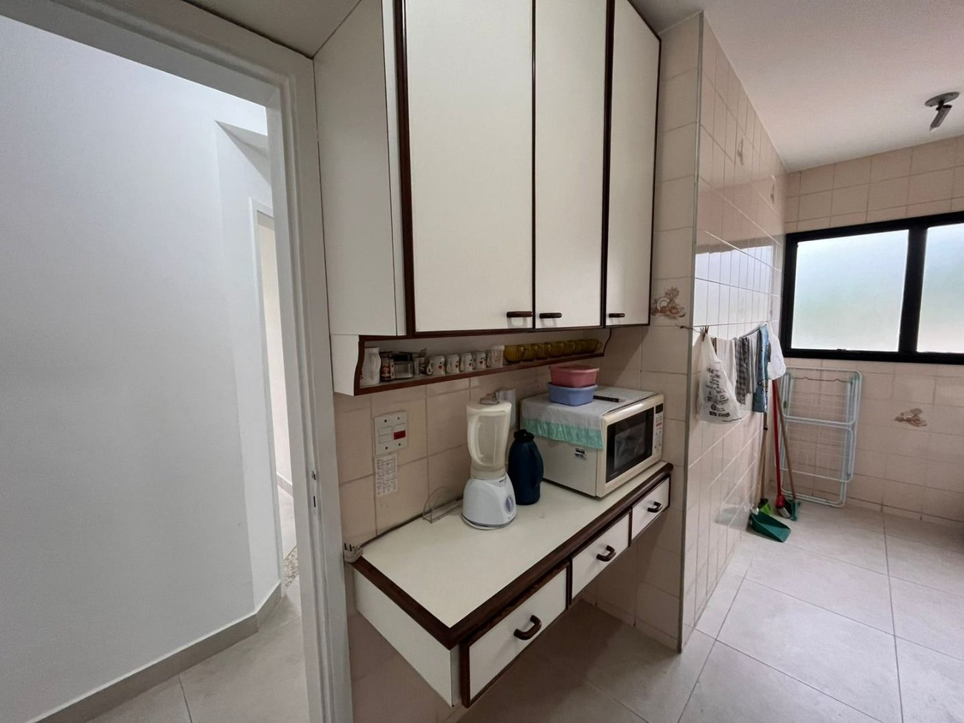 Apartamento com 2 dormitórios à venda, 65 m² por R$ 360.000,00 - Vila Júlia - Guarujá/SP