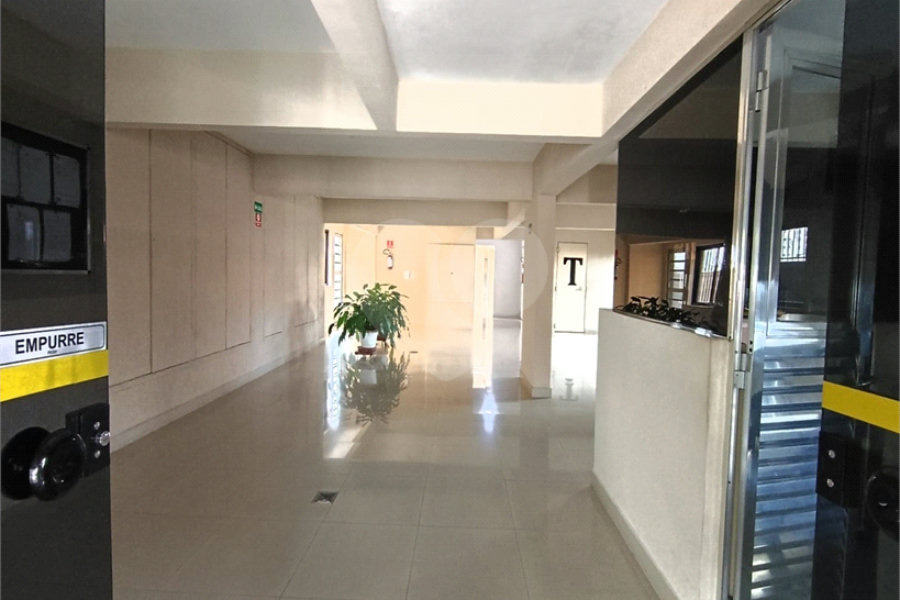 Apartamento à venda com 2 quartos em Chora Menino, São Paulo, SP