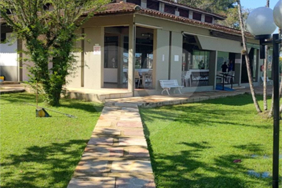 Duplex à venda com 3 quartos, sendo 1 suíte, em Enseada, Guarujá, SP
