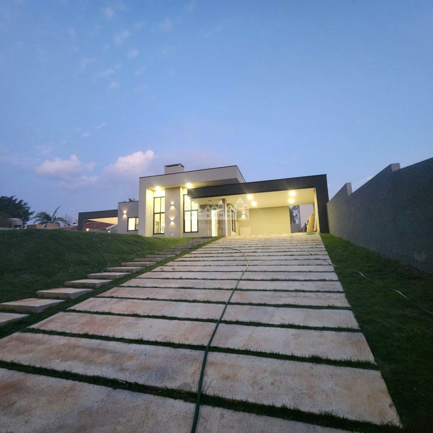Casa à venda com 3 suítes em Vila Dom Pedro, Atibaia, SP