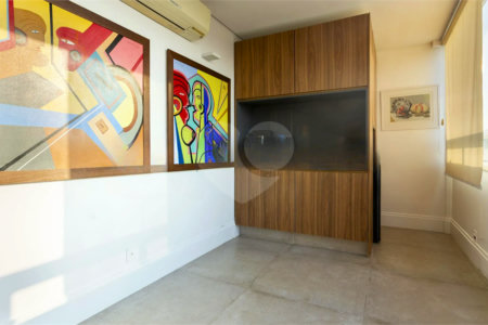 Apartamento à venda ou para alugar com 2 suítes em Itaim Bibi, São Paulo, SP