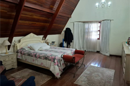 Sobrado à venda com 4 quartos, sendo 2 suítes, em Jardim Leonor, São Paulo, SP