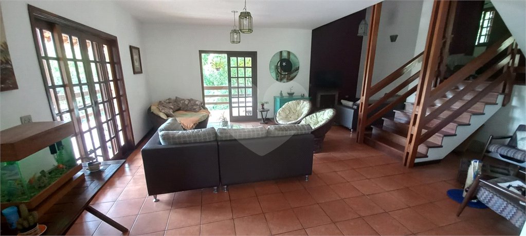 Casa à venda com 4 suítes no condomínio Alpes da Cantareira, Mairiporã - SP