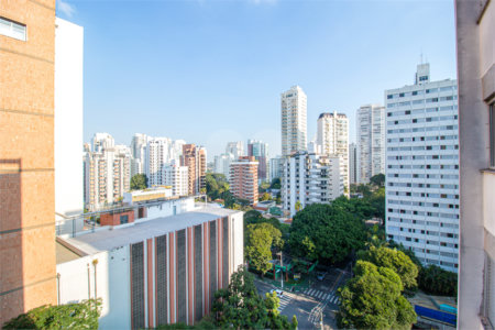 Apartamento à venda com 3 quartos, sendo 1 suíte, em Campo Belo, São Paulo, SP
