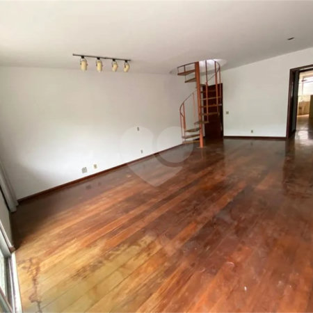 Cobertura à venda com 4 quartos, sendo 1 suíte, em Cosme Velho, Rio de Janeiro, RJ