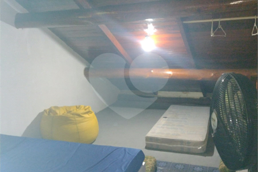Casa à venda com 4 quartos, sendo 2 suítes,  no condomínio Cinco Lagos, Mairiporã - SP