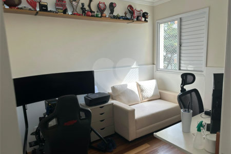 Apartamento à venda com 2 suítes em Jardim Londrina, São Paulo, SP