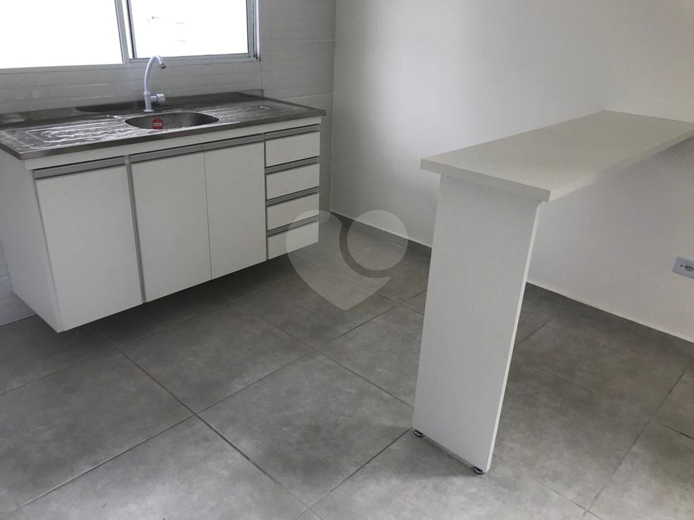Casa de Vila à venda com 2 quartos em Jardim São Felipe, Atibaia, SP
