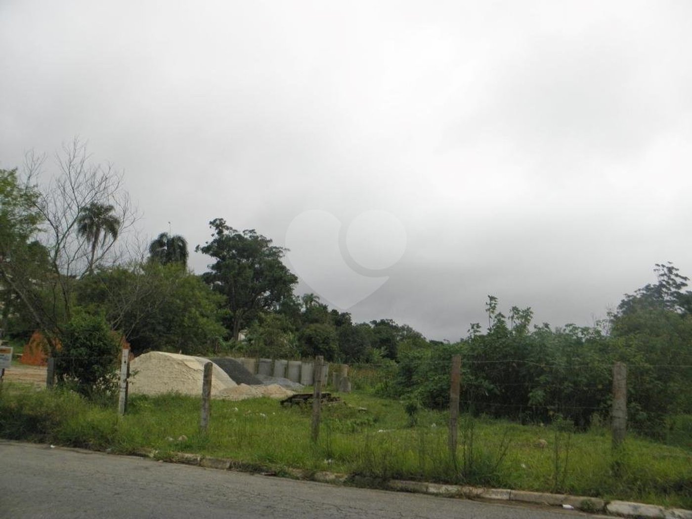 Terreno à venda em Jardim Emília, Poá, SP