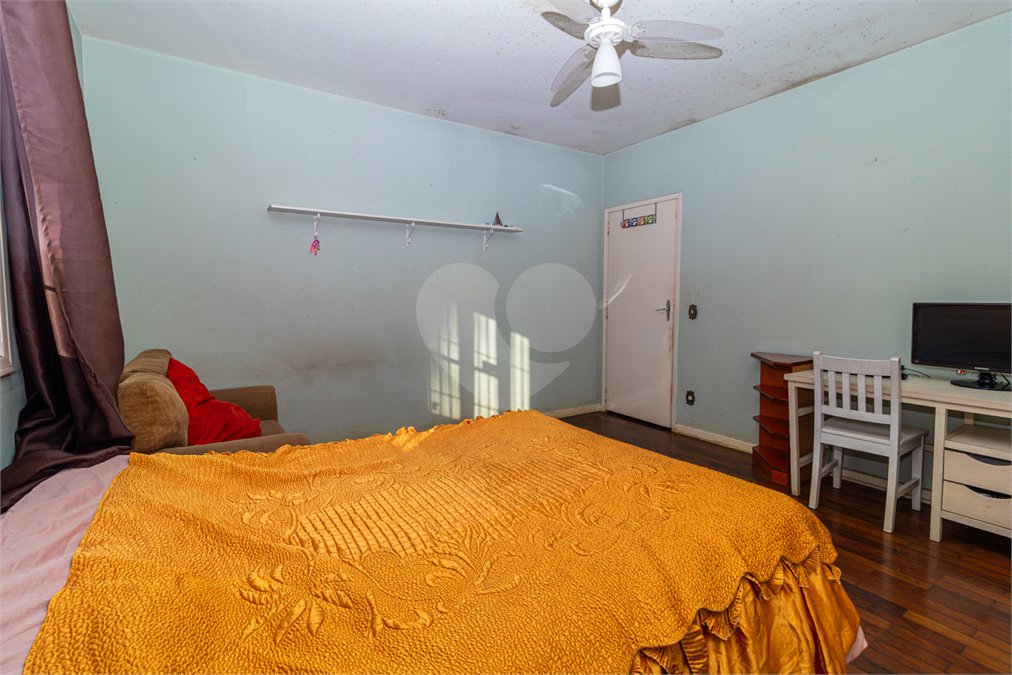 Casa à venda com 3 quartos, sendo 1 suíte, em Interlagos, São Paulo, SP