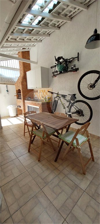 Casa à venda com 3 quartos, sendo 1 suíte,  no condomínio Jardim Europa, Mogi das Cruzes - SP