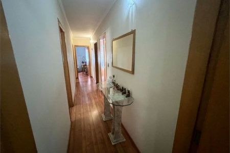 Casa à venda com 3 quartos, sendo 1 suíte,  em Jardim Casablanca, São Paulo, SP