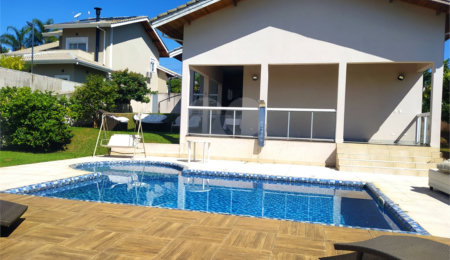 Casa em condomínio à venda com 4 suítes em Guaxinduva, Atibaia, SP