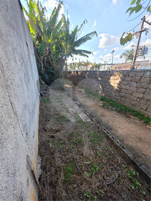 Casa à venda com 3 quartos, sendo 1 suíte, no condomínio Estância Marambaia, Vinhedo - SP