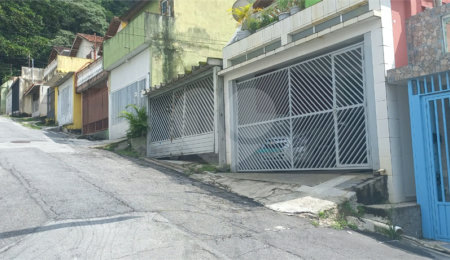Sobrado à venda com 3 quartos, sendo 1 suíte,  em Tremembé, São Paulo, SP