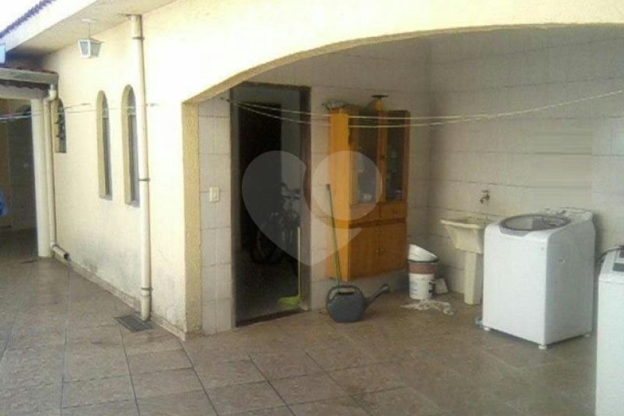 Sobrado à venda com 6 quartos, sendo 4 suítes, em Parque Edu Chaves, São Paulo, SP