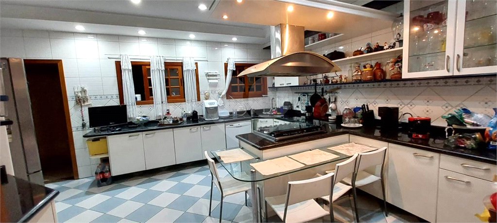 Casa à venda com 4 quartos, sendo 2 suítes,  em Jardim Japão, São Paulo, SP