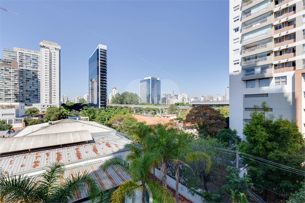 Apartamento à venda ou para alugar com 3 suítes em Brooklin, São Paulo, SP