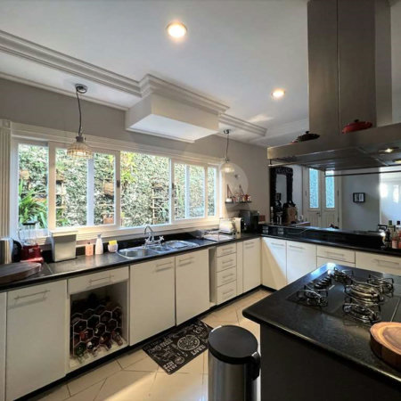 Casa à venda com 4 suítes em Vila Santo Antônio, Cotia, SP